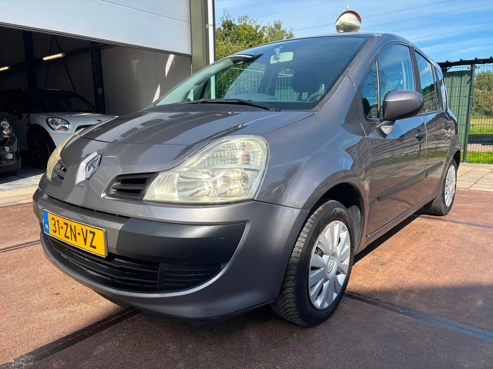 Renault Grand Modus (2008) — foto 1