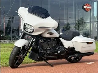 Harley-Davidson Street Glide (2024) — foto 1
