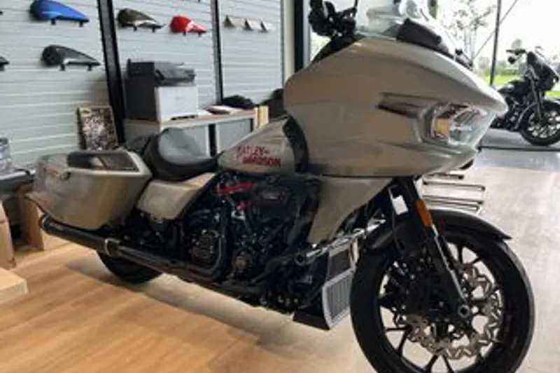 Harley-Davidson CVO Road Glide (2025)