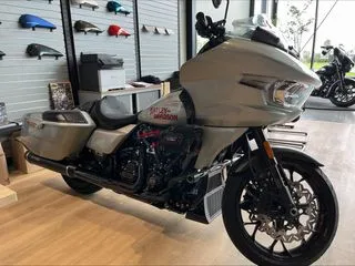 Harley-Davidson CVO Road Glide (2025) — foto 1