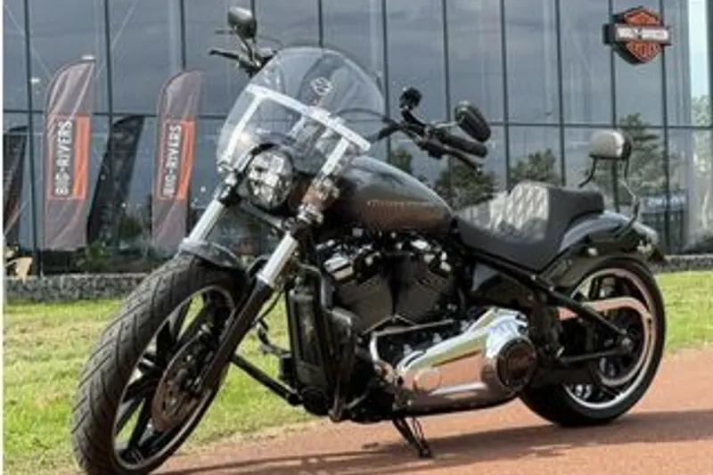 Harley-Davidson Breakout (2022)