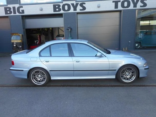 BMW 5-Serie (1999) — foto 1