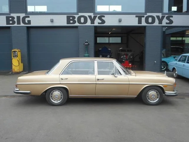 Mercedes-Benz 300-Serie (1970) — foto 1