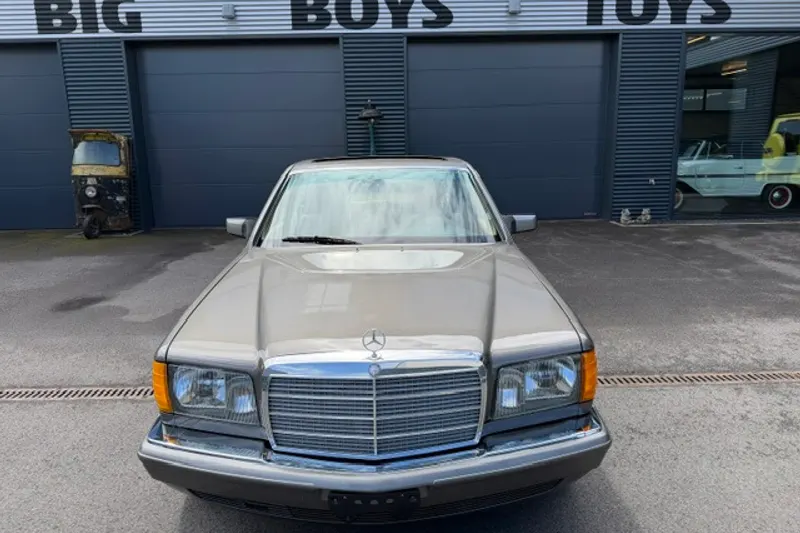 Mercedes-Benz 300-Serie (1985)
