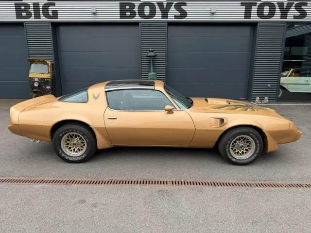 Pontiac Firebird (1979) — foto 1