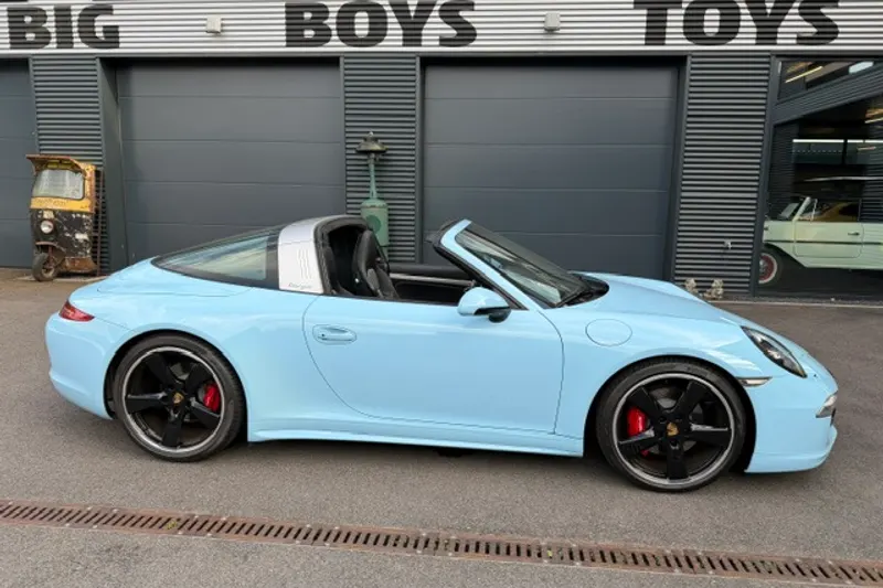Porsche 911 (2015)