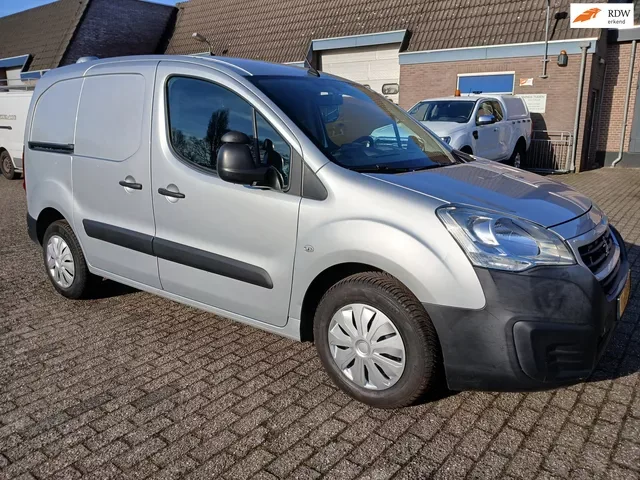 Peugeot Partner (2017) — foto 1