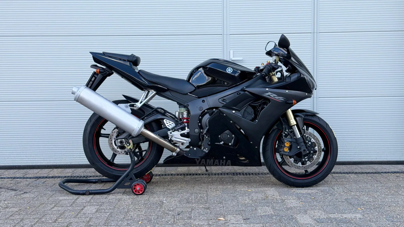 Yamaha R6 (2006) — foto 1
