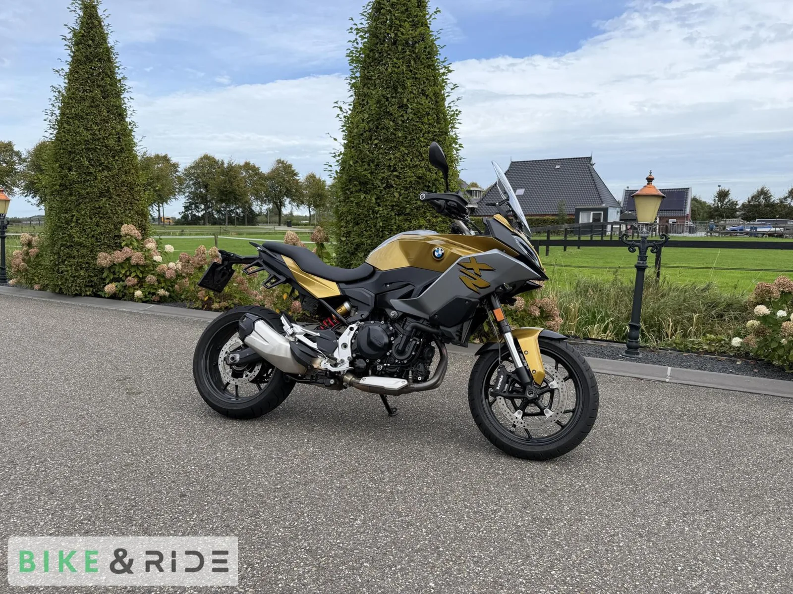 BMW F 900 XR (2020) — foto 1
