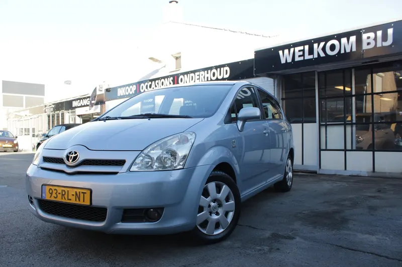 Toyota Corolla Verso (2005)