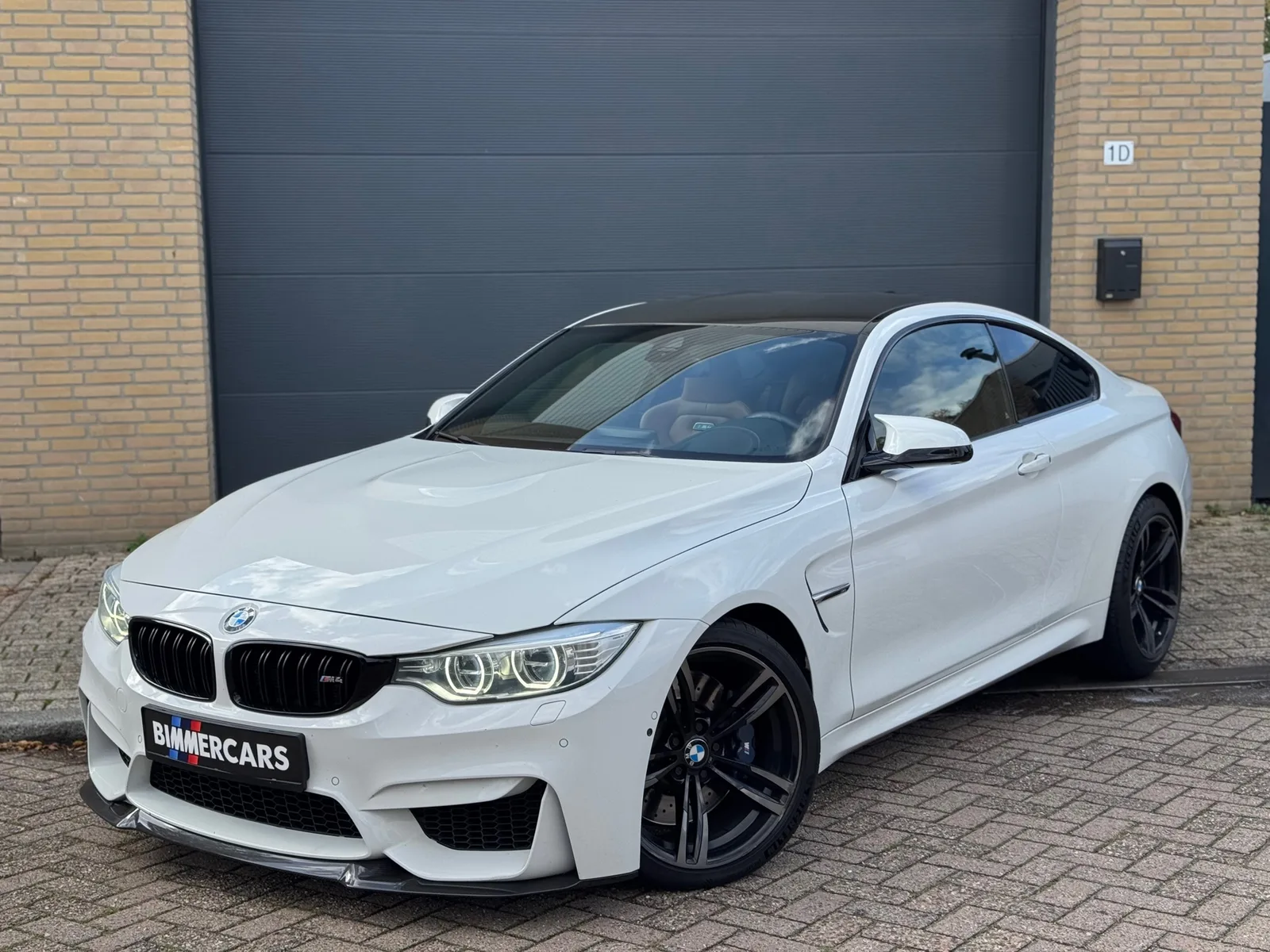 BMW M4 (2015) — foto 1