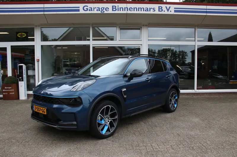 Lynk & Co 01 (2024)
