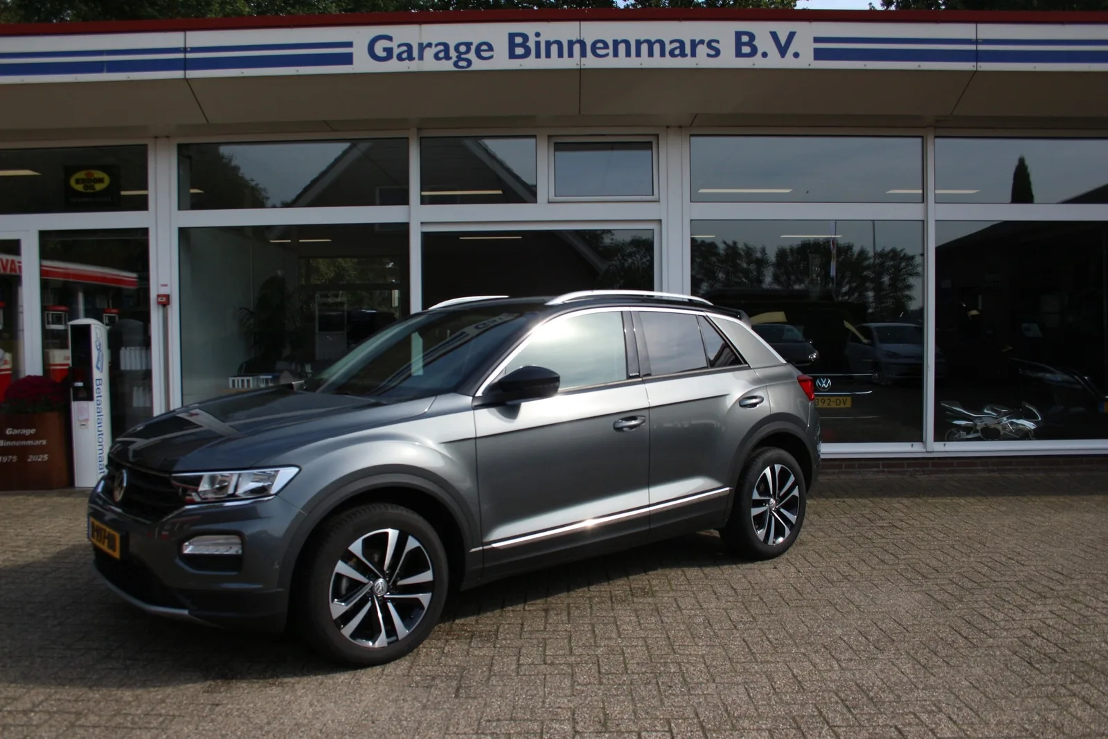 Volkswagen T-Roc (2019) — foto 1