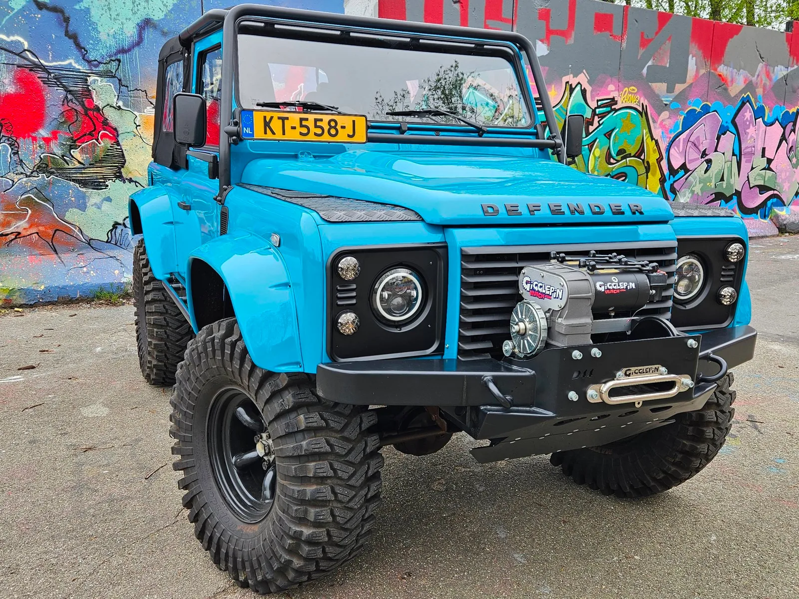 Land Rover Defender (2009) — foto 1