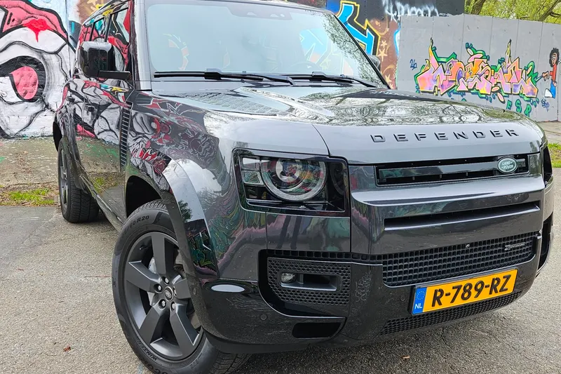 Land Rover Defender (2022)