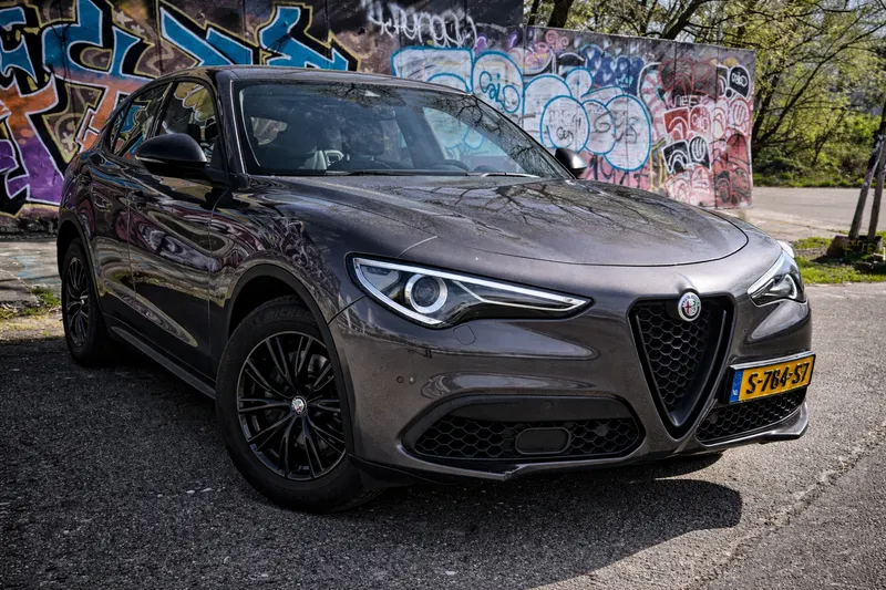 Alfa Romeo Stelvio (2019)