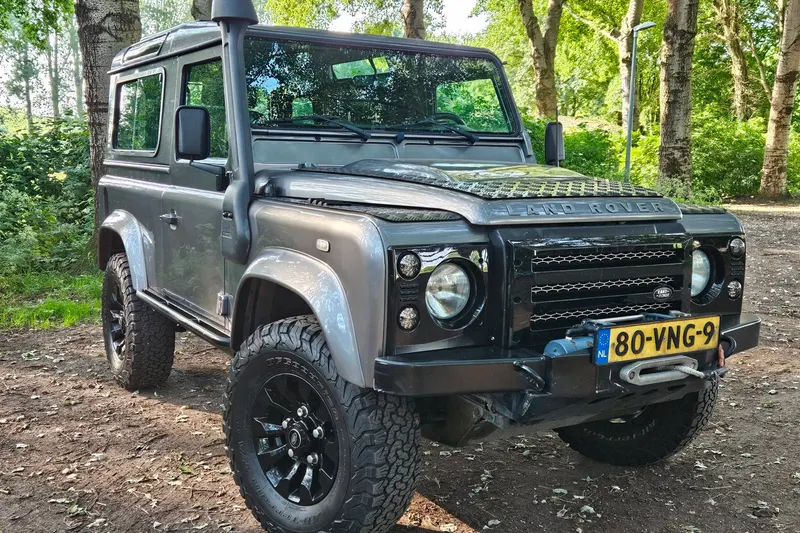 Land Rover Defender (2008)