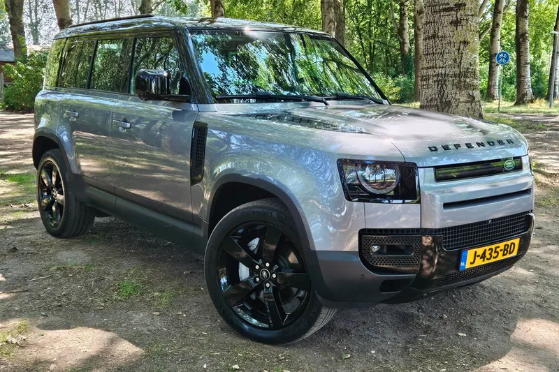 Land Rover Defender (2020)