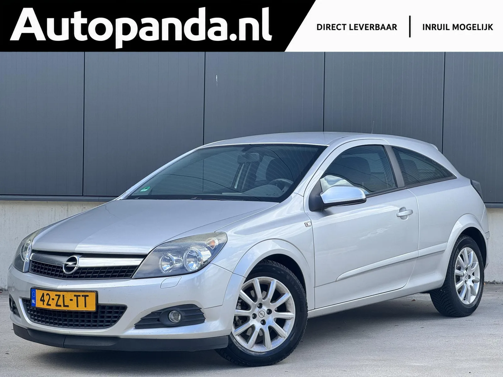 Opel Astra (2008) — foto 1