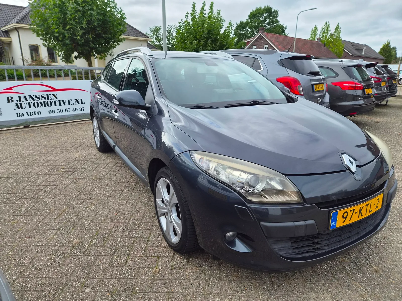 Renault Mégane (2010) — foto 1