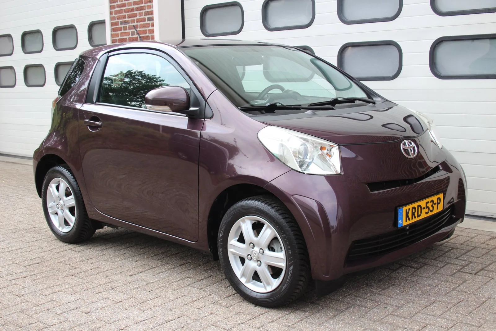 Toyota iQ (2009) — foto 1