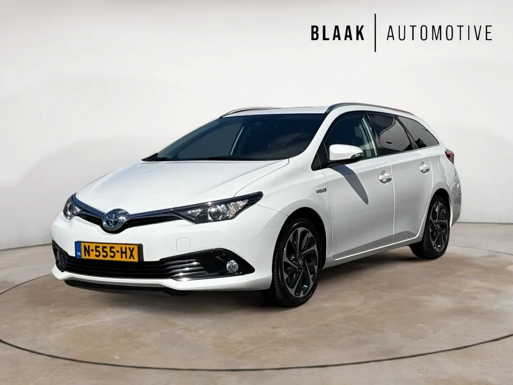 Toyota Auris (2019) — foto 1