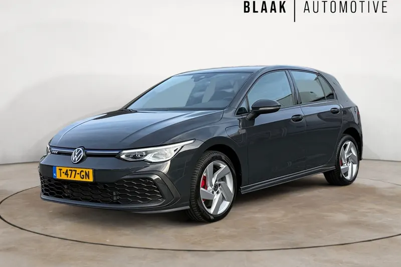 Volkswagen Golf (2022)