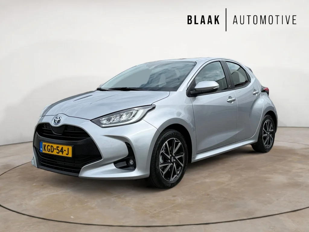 Toyota Yaris (2023) — foto 1