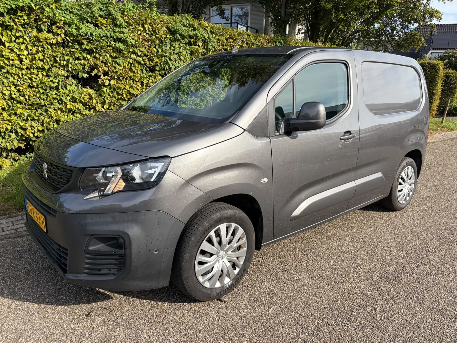 Peugeot Partner (2020) — foto 1