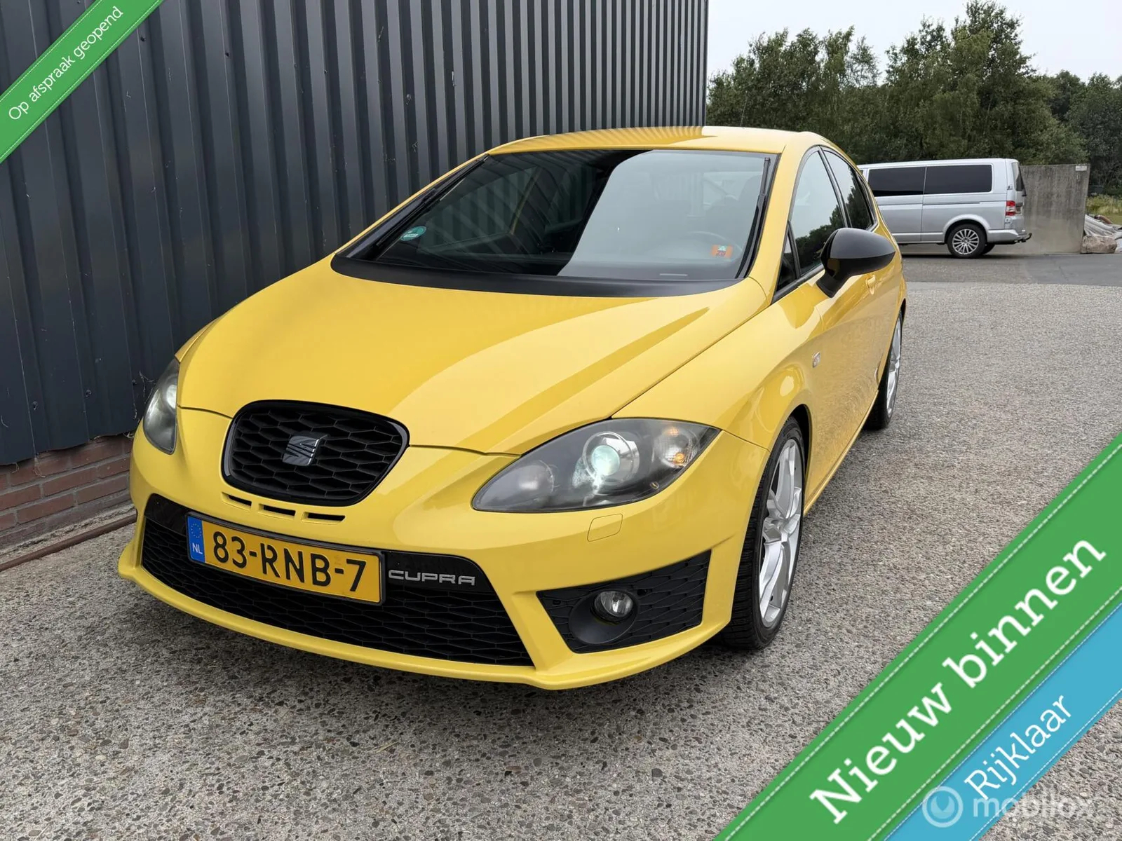 SEAT Leon (2011) — foto 1