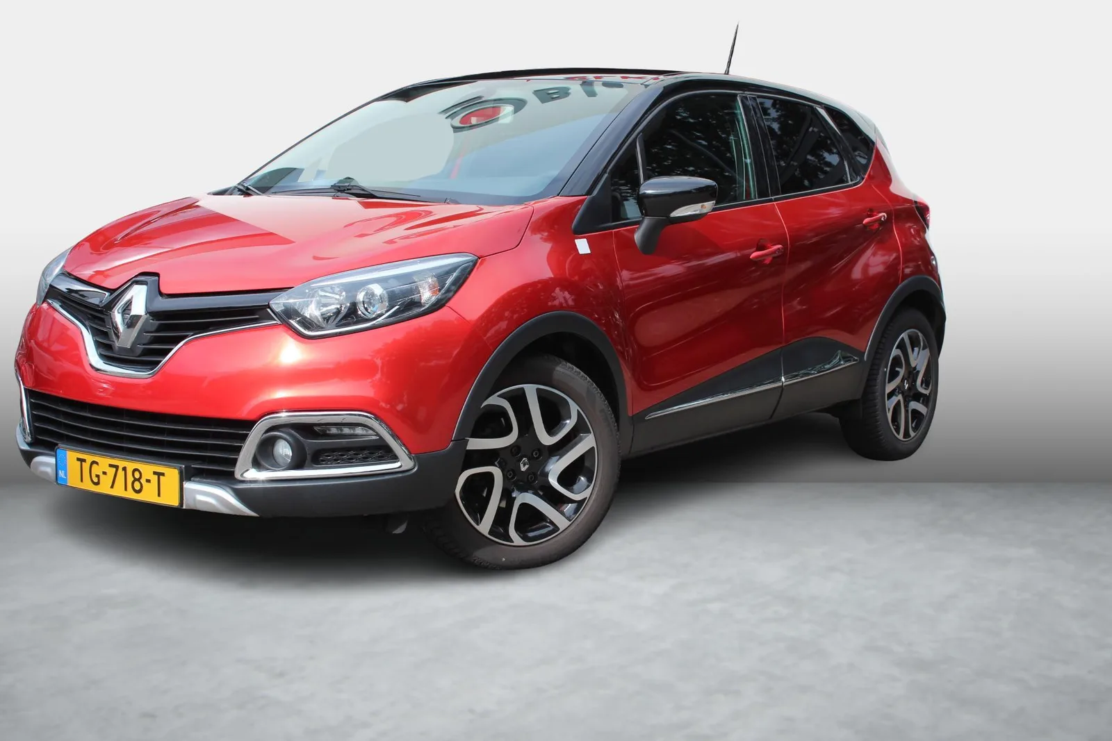 Renault Captur (2014) — foto 1