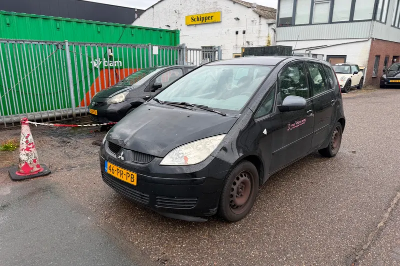 Mitsubishi Colt (2004)