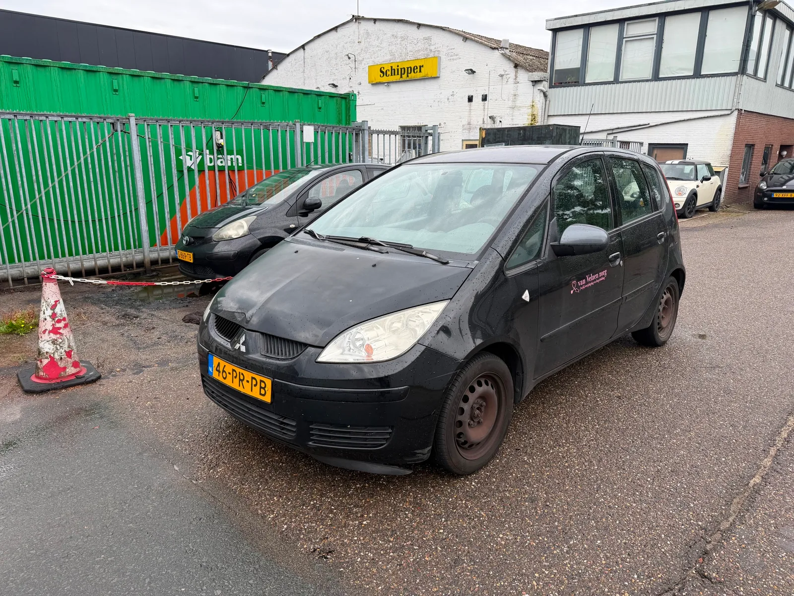 Mitsubishi Colt (2004) — foto 1