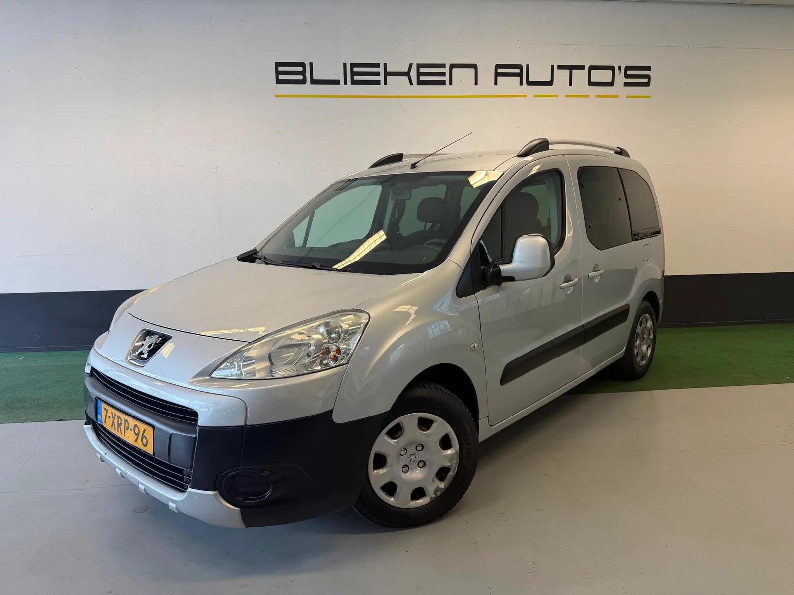 Peugeot Partner (2011) — foto 1