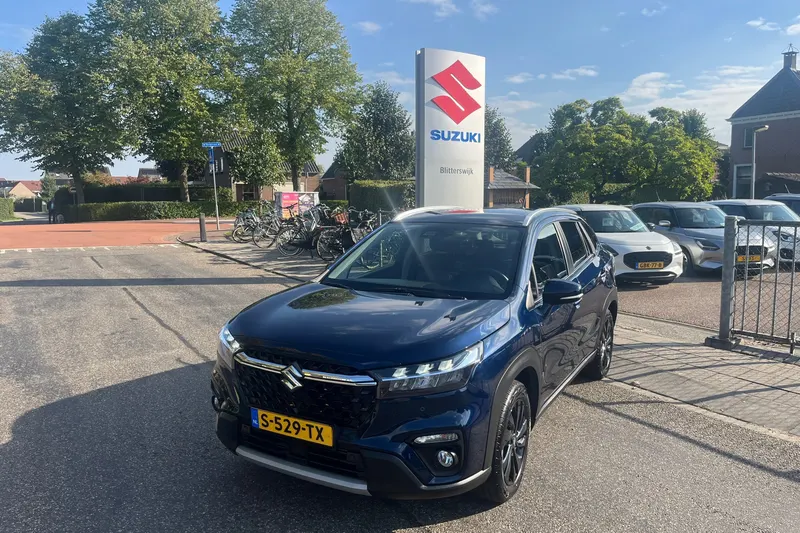 Suzuki S-Cross (2022)