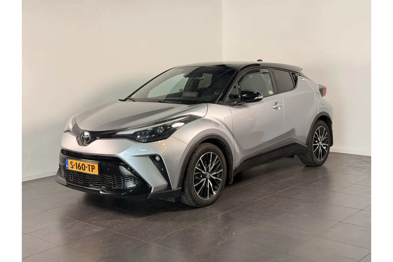 Toyota C-HR (2023) — foto 1