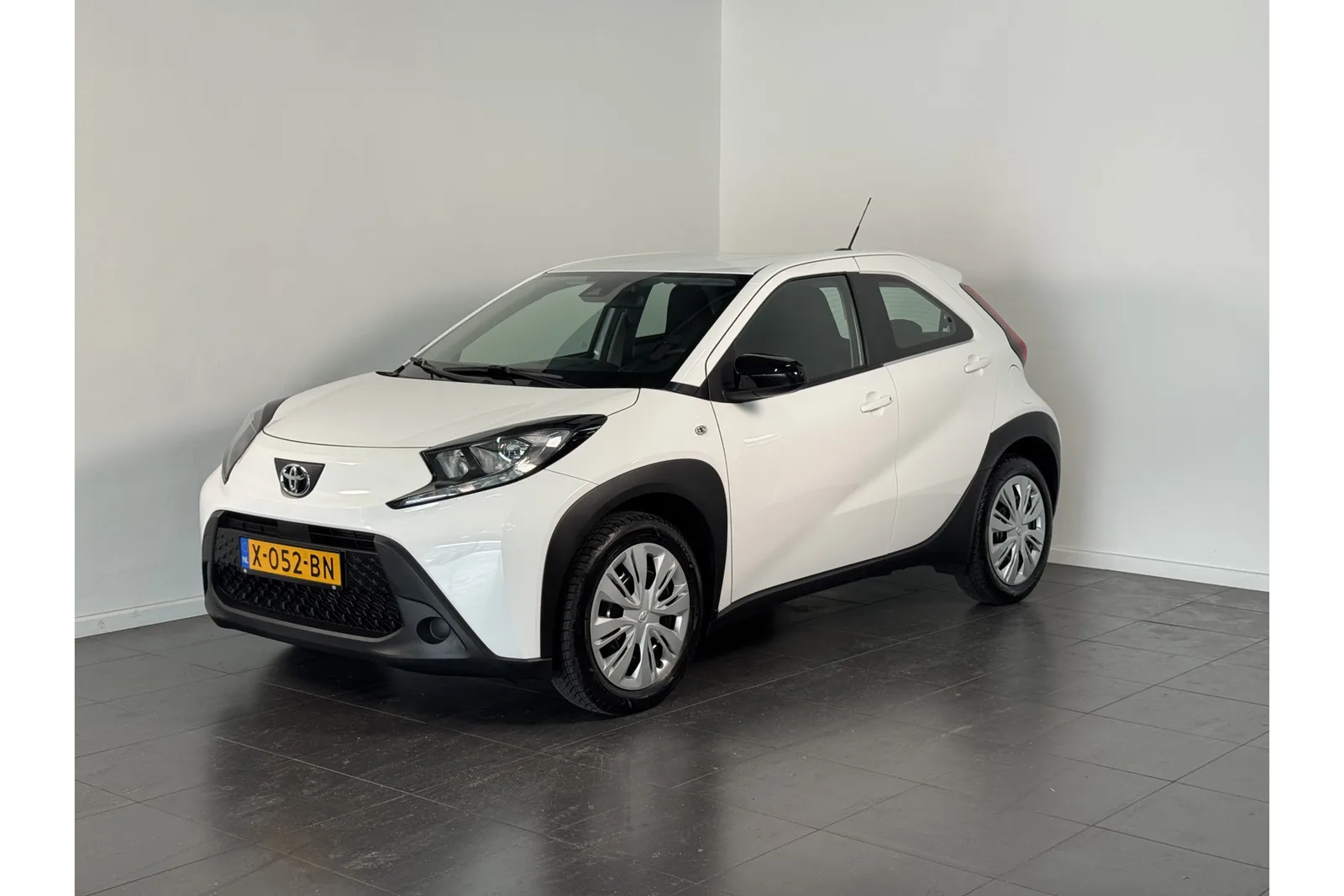 Toyota Aygo X (2023) — foto 1