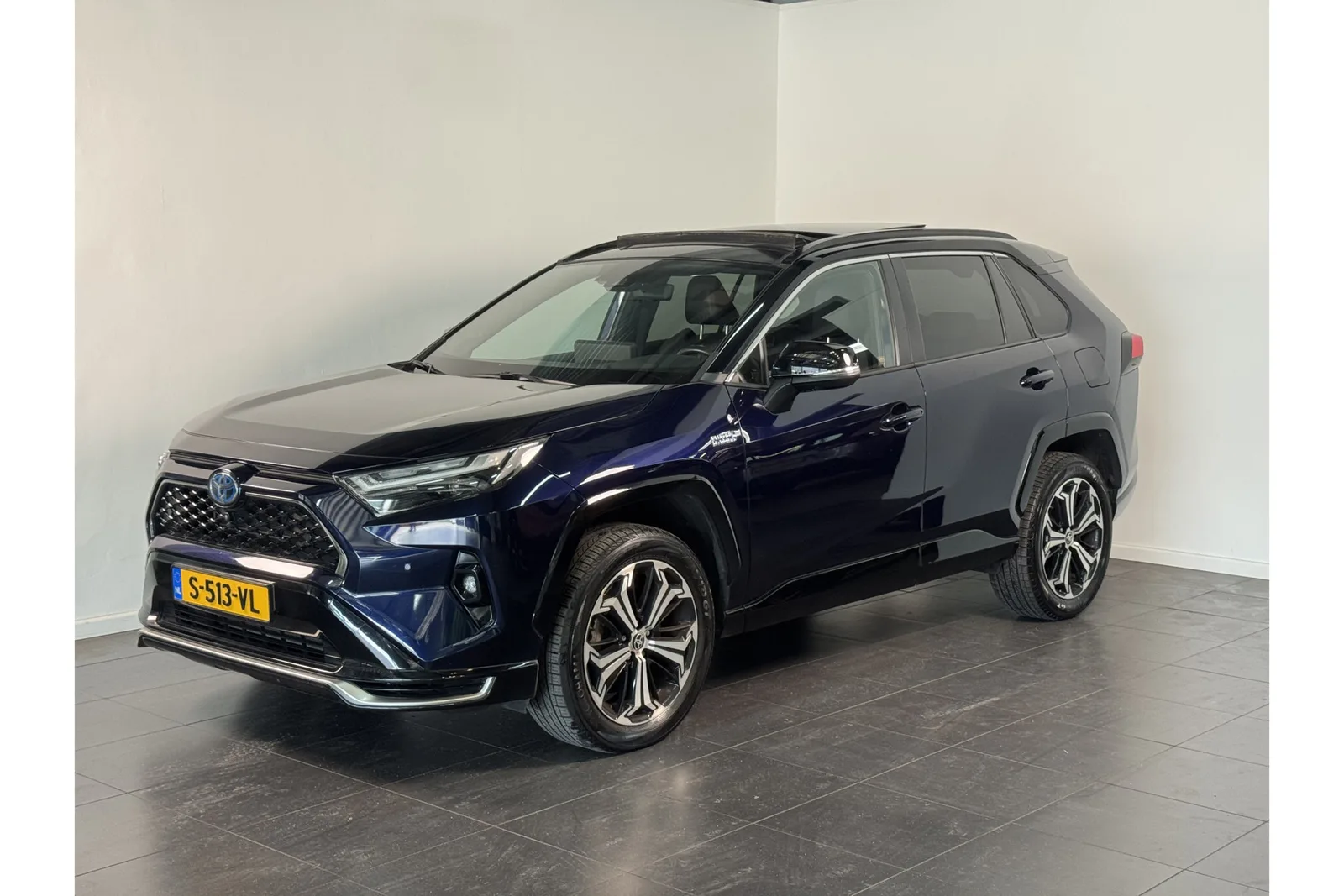 Toyota RAV4 (2023) — foto 1