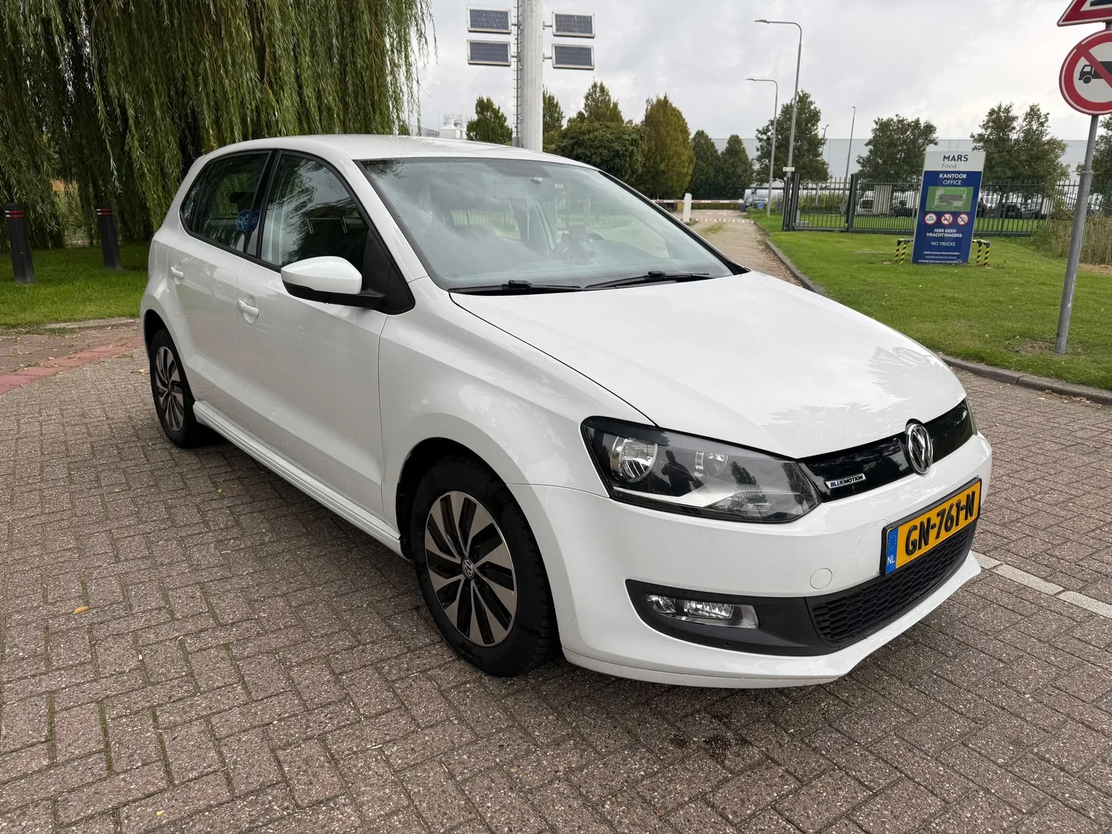 Volkswagen Polo (2015) — foto 1