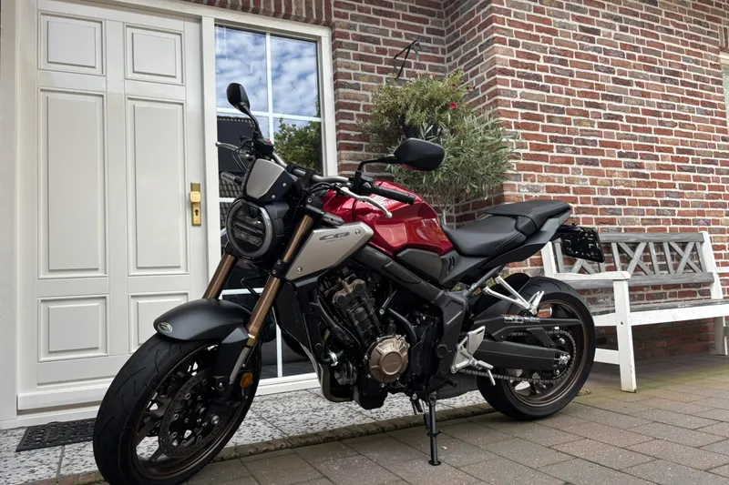 Honda CB650R (2022)