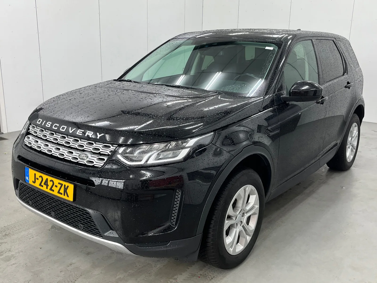 Land Rover Discovery Sport (2020) — foto 1