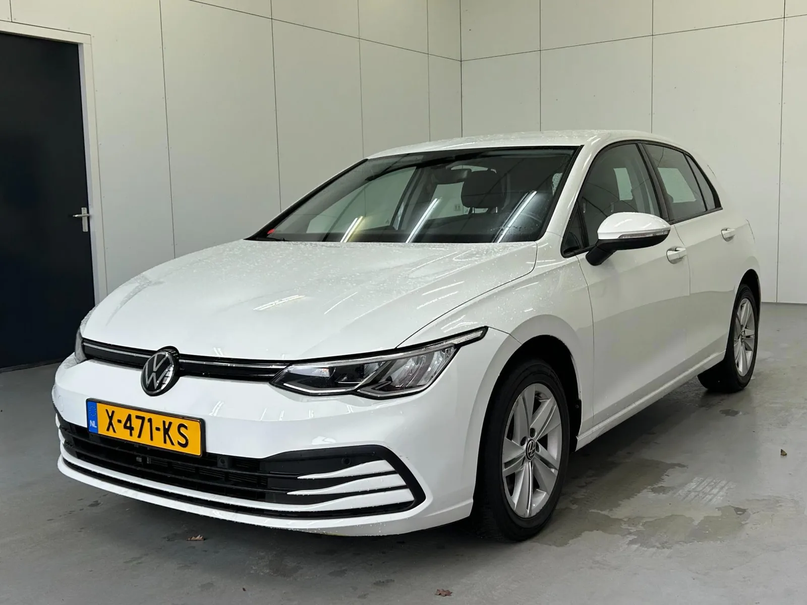 Volkswagen Golf (2023) — foto 1
