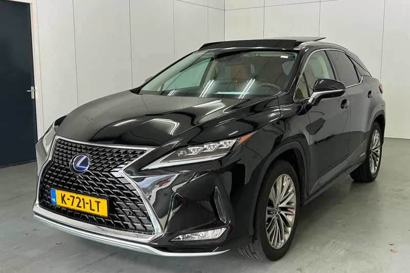 Lexus RX (2021)