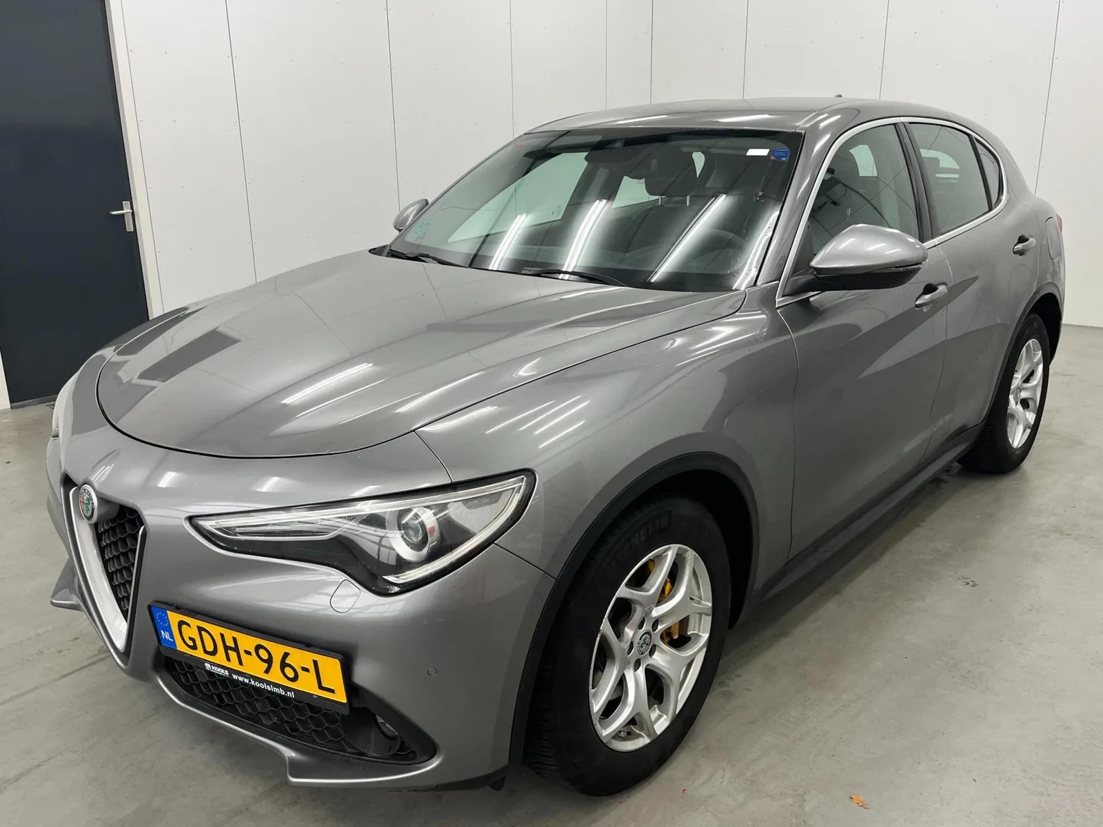 Alfa Romeo Stelvio (2018) — foto 1