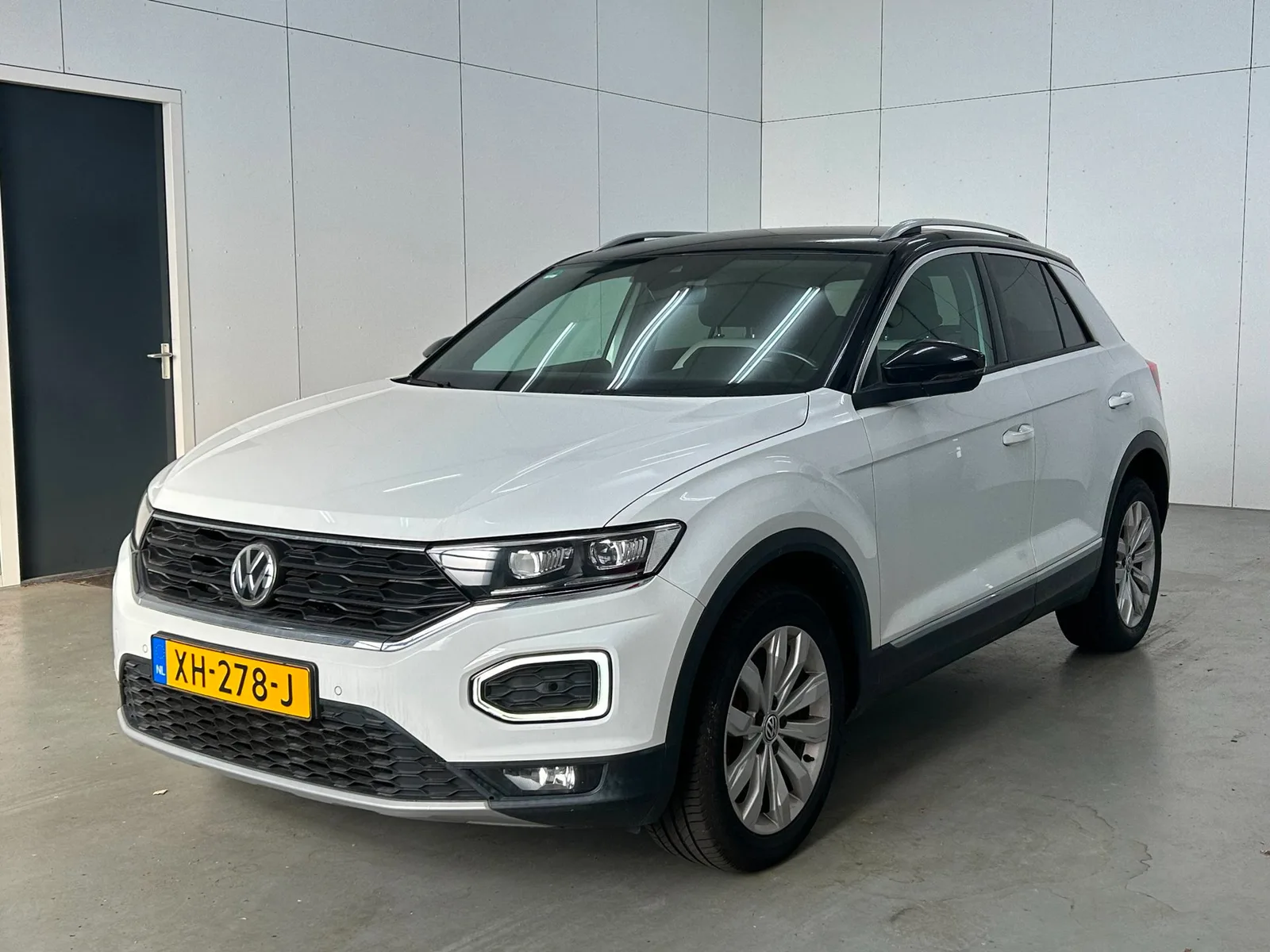 Volkswagen T-Roc (2019) — foto 1