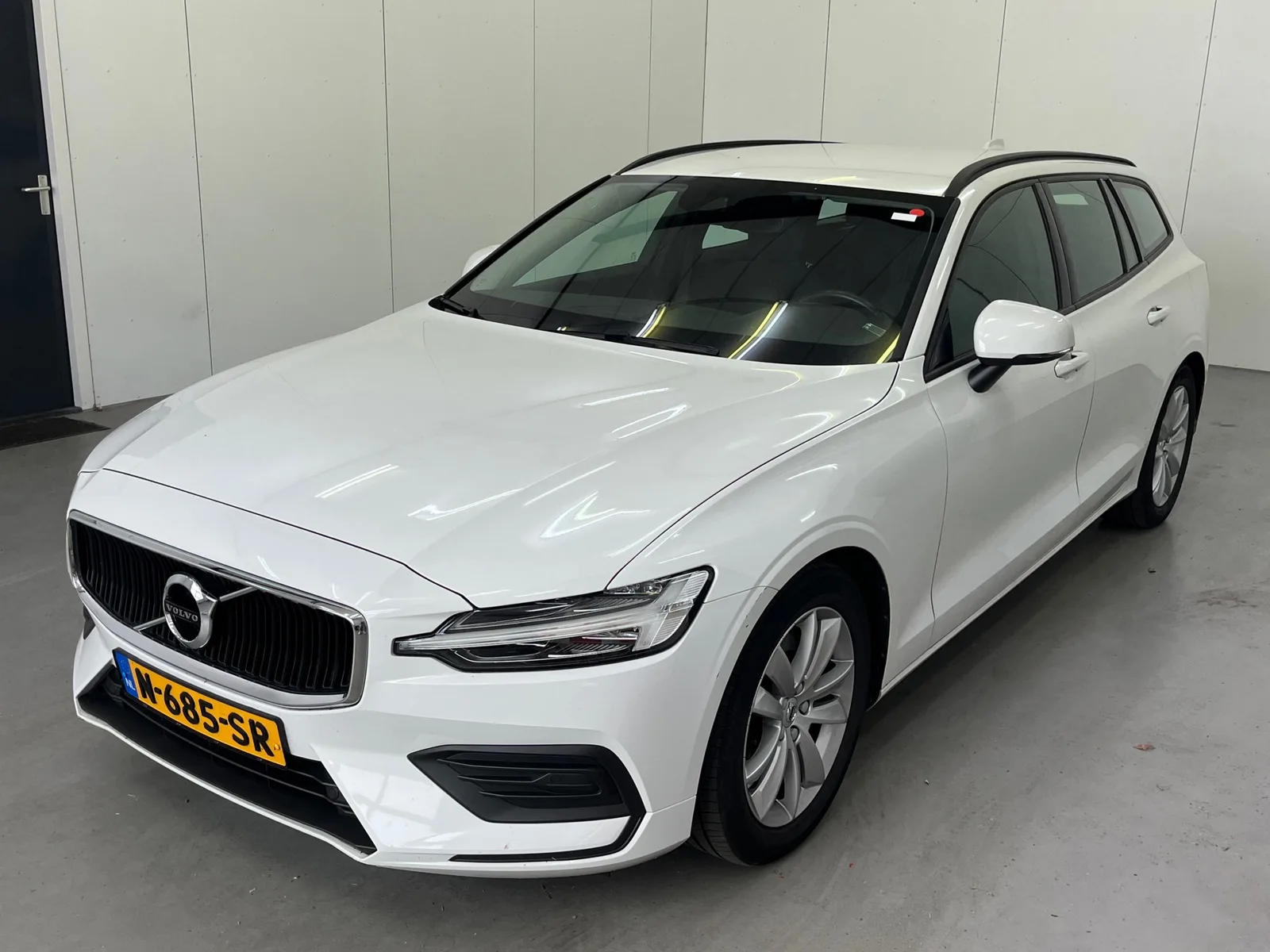 Volvo V60 (2022) — foto 1