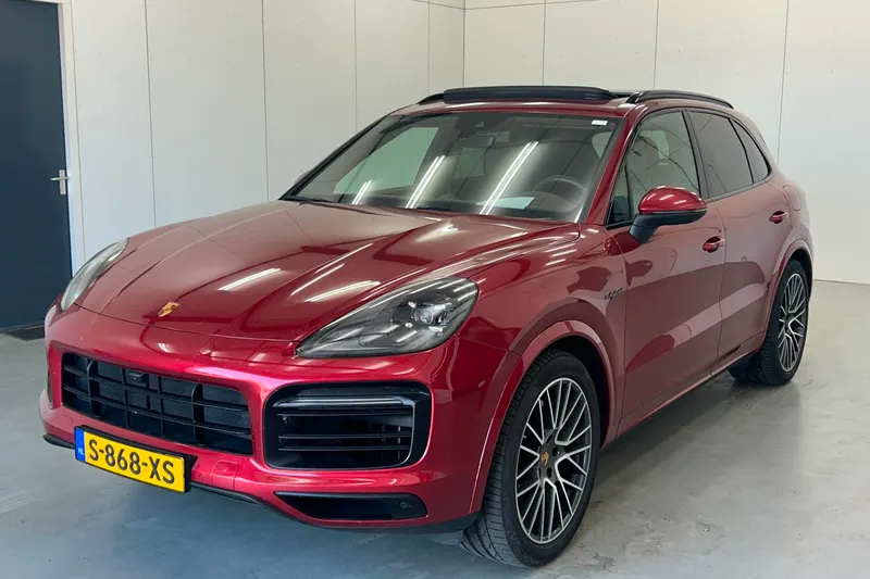 Porsche Cayenne (2023)