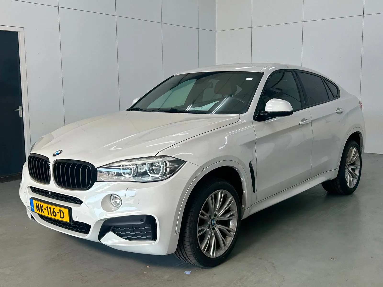 BMW X6 (2017) — foto 1
