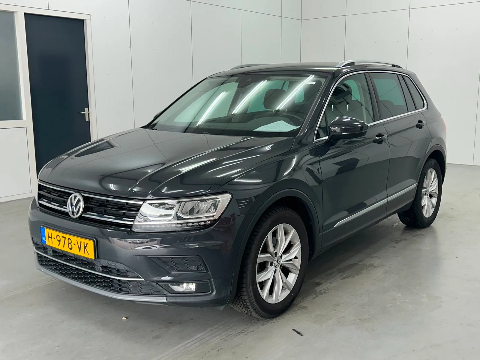 Volkswagen Tiguan (2020) — foto 1