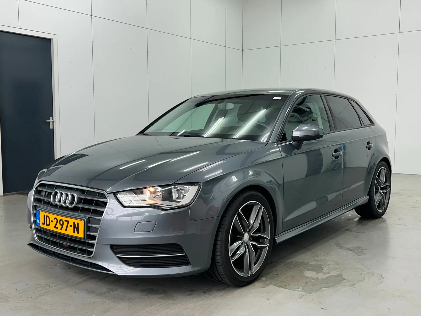 Audi A3 (2015) — foto 1